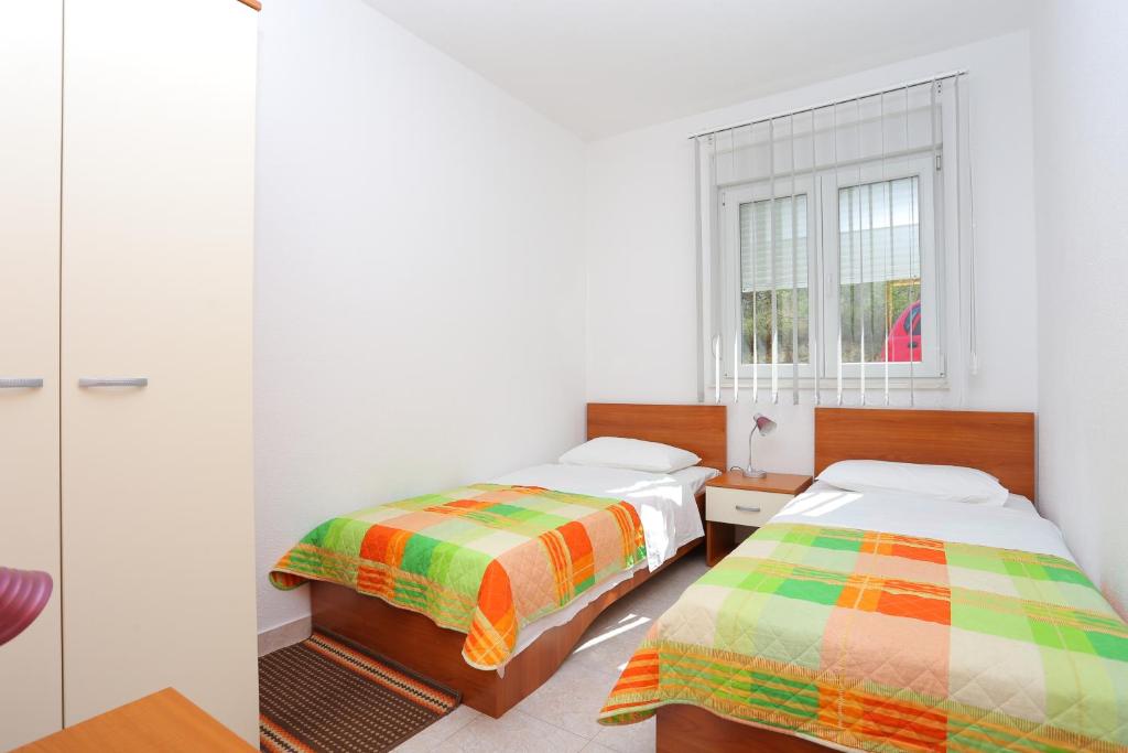 Apartments with swimming pool Mastrinka photo 2