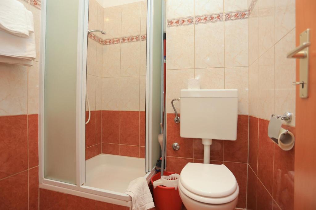Apartments with swimming pool Mastrinka photo 3