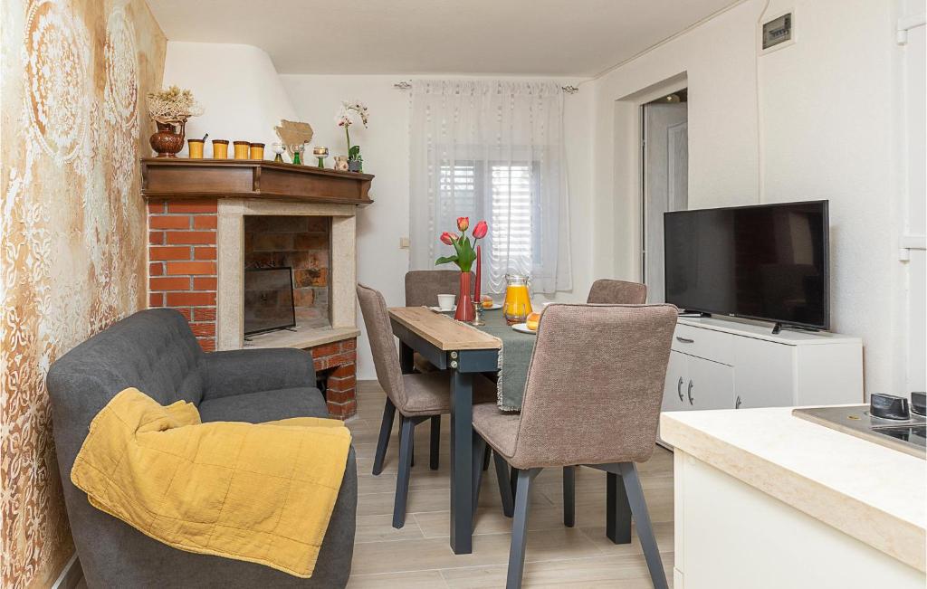 Stunning Home In Nedescina photo 3
