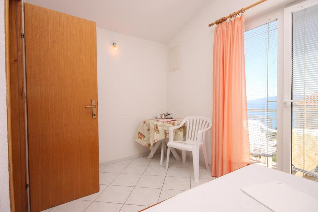 Apartments by the sea Podaca photo 2
