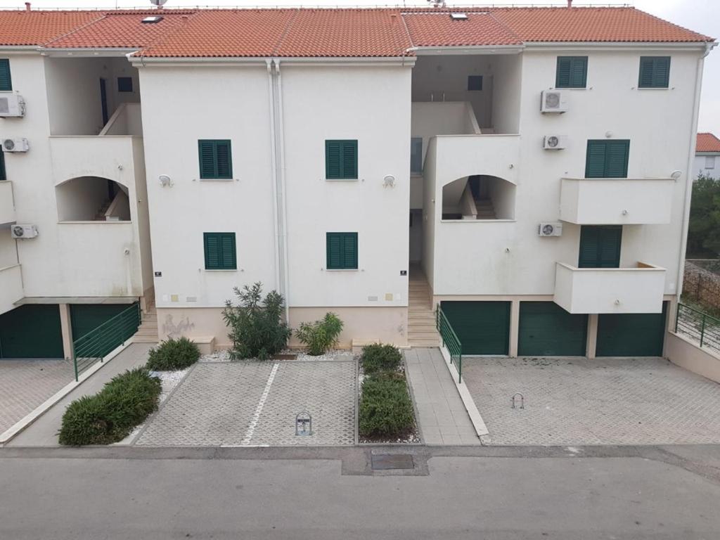 STUDIO APARTMAN LABRADOR — photo 1