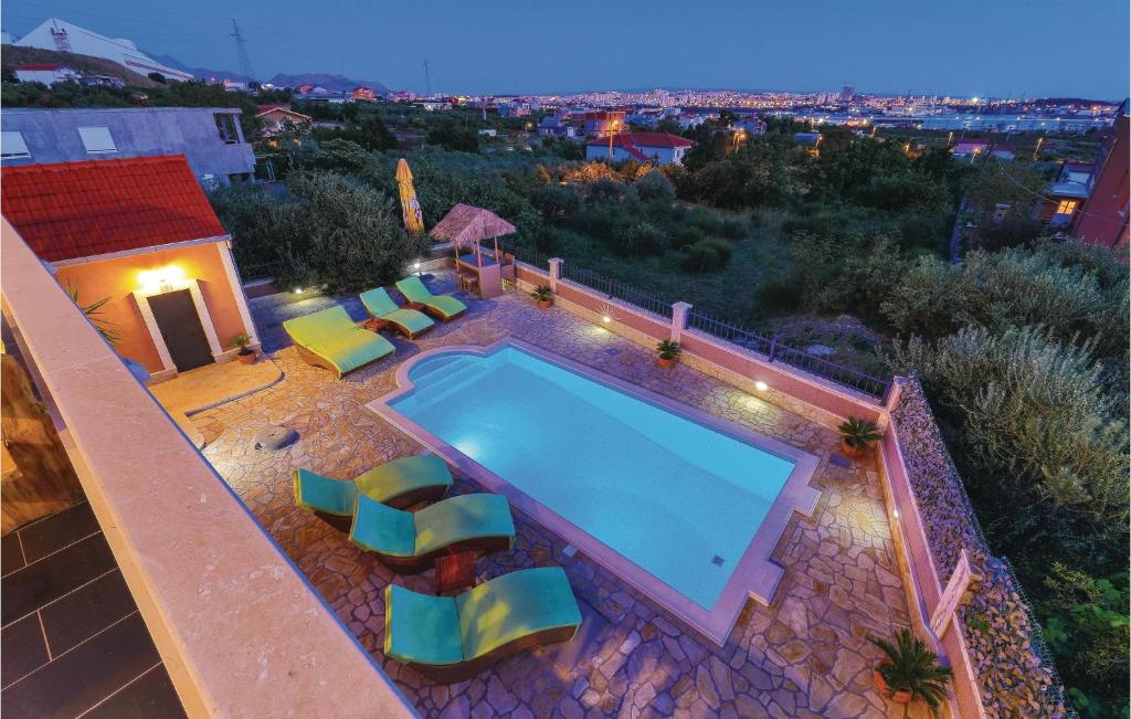 Six-Bedroom Holiday Home In Kastel Sucurac With Sea View — photo 1
