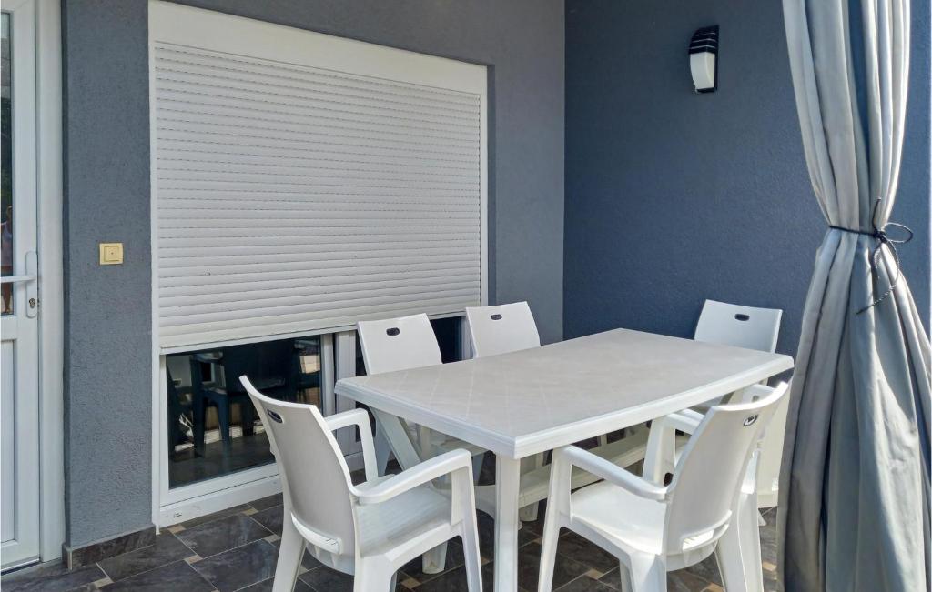 Stunning Apartment In Vir With Wifi photo 2