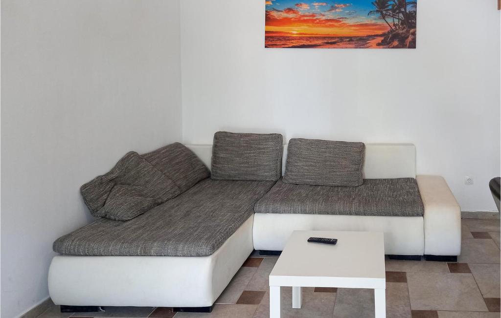 Stunning Apartment In Vir With Wifi photo 3