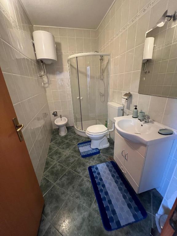 Guest House Laura photo 3