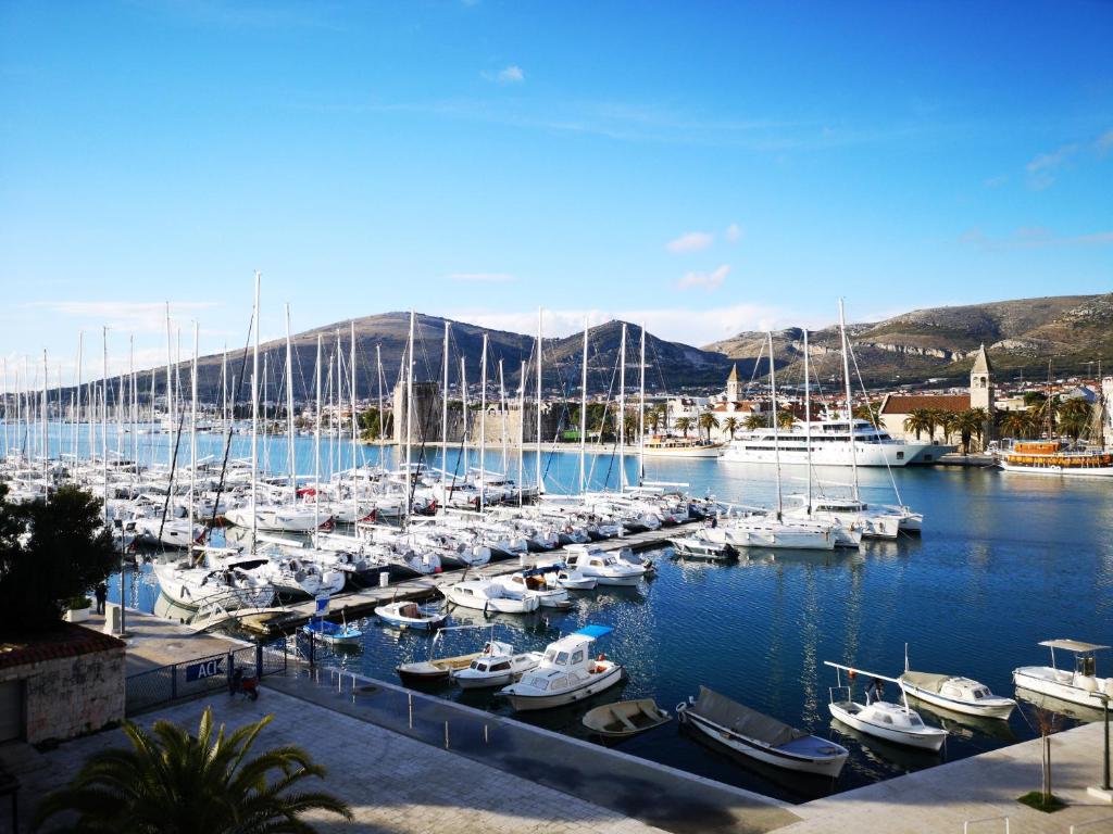 YACHT marina Trogir — photo 1