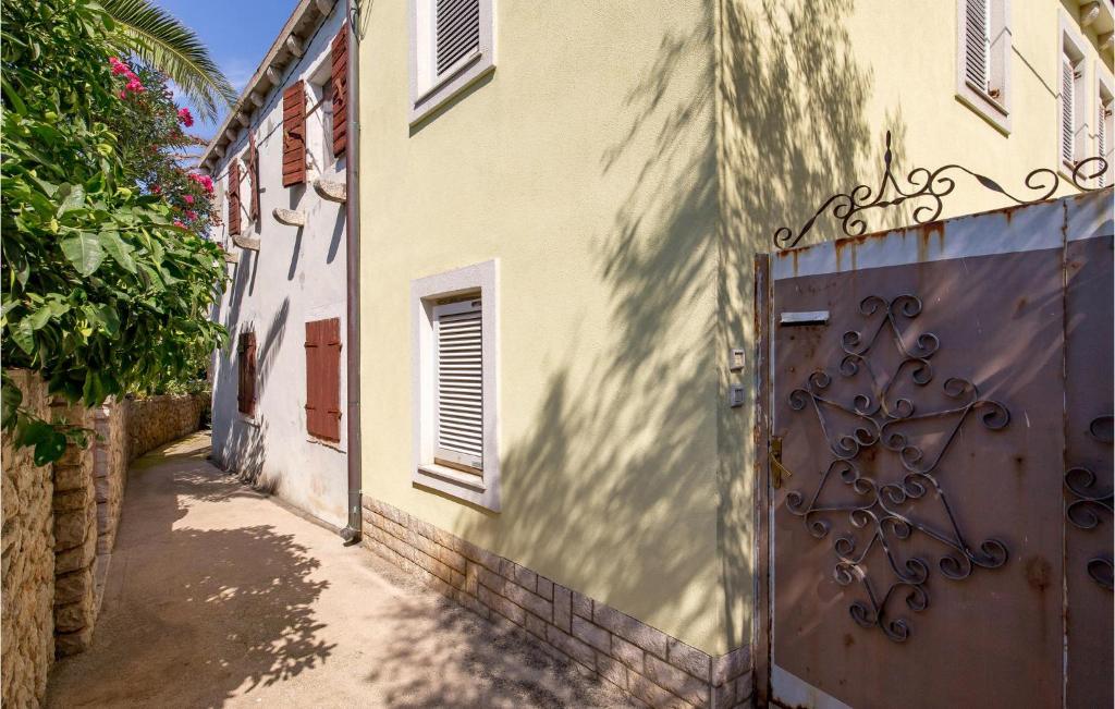 1 Bedroom Nice Apartment In Veli Losinj photo 3