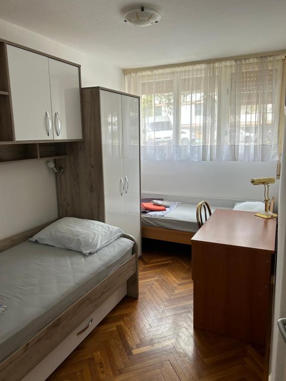 Spacious Family Apartment Free Parking Near Old Town photo 2