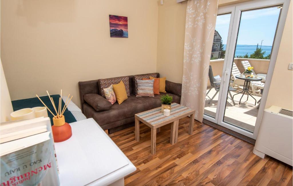 1 Bedroom Nice Apartment In Podstrana photo 2