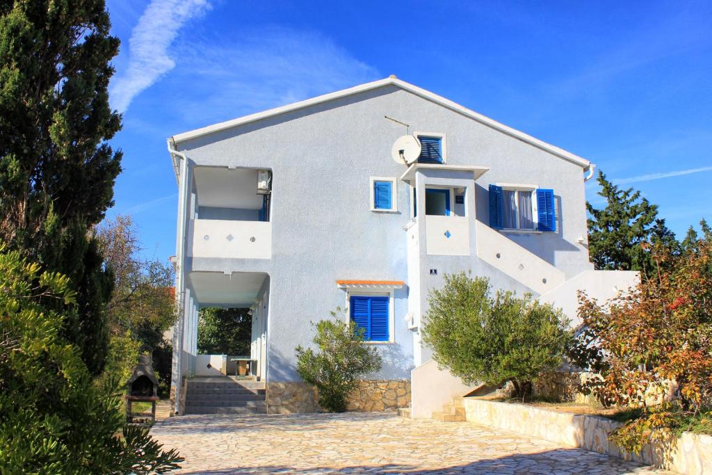Apartments by the sea Stara Novalja — photo 1