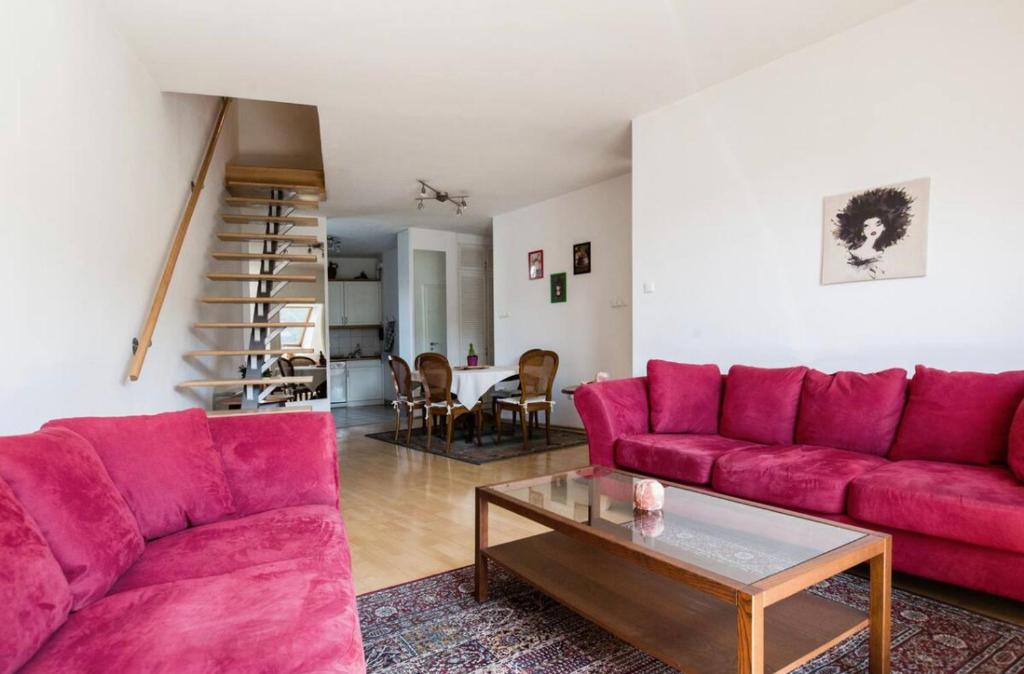 Penthouse -By the Danube — photo 1