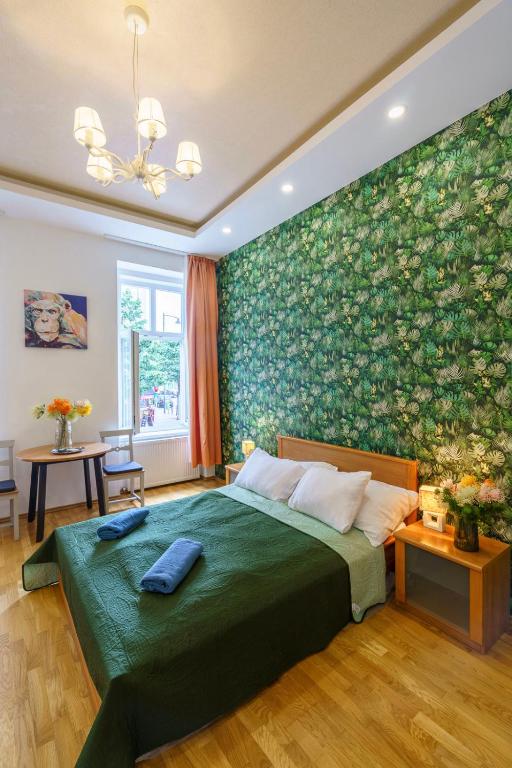 W Home - Danube & Parliament View Apartment - Sleeps 4 photo 2