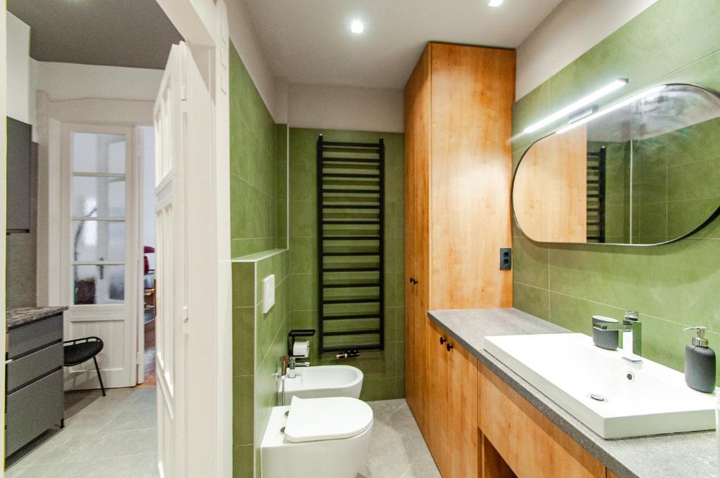 Suite with Parliament view photo 3