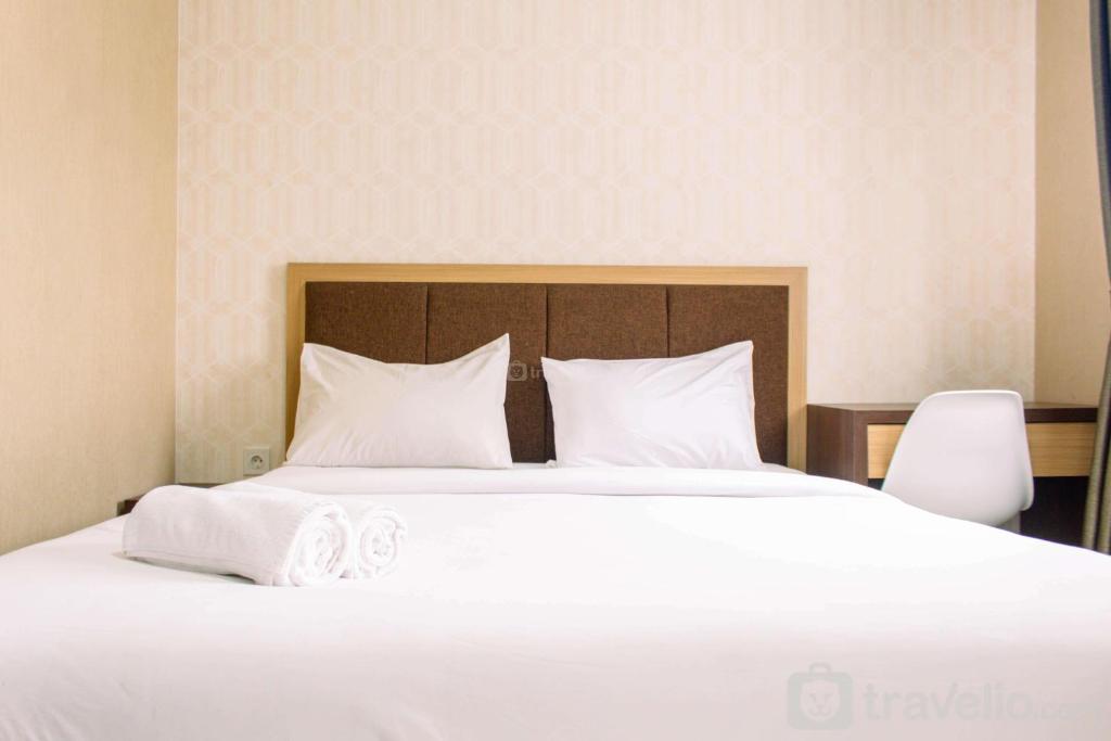 Nice Studio at Bintaro Icon Apartment By Travelio photo 2