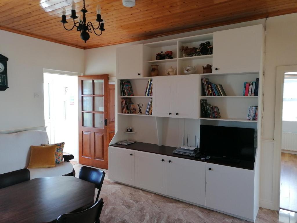 Atlantic Way Farmhouse photo 3