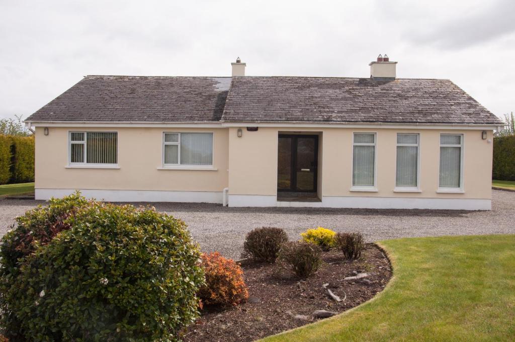 Eagle View Holiday Home by Trident Holiday Homes — photo 1