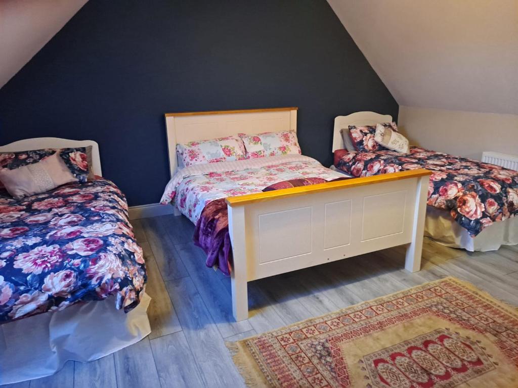 2-Bed Apartment Sleeps 6 with Parking photo 2
