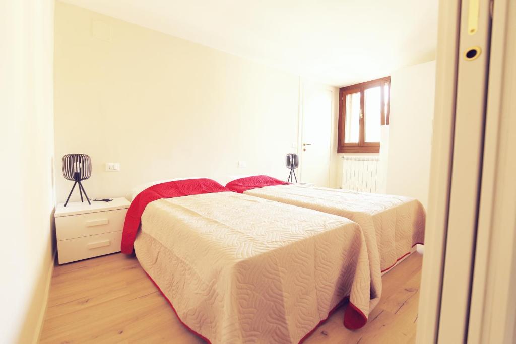 Ross' house 2 photo 2