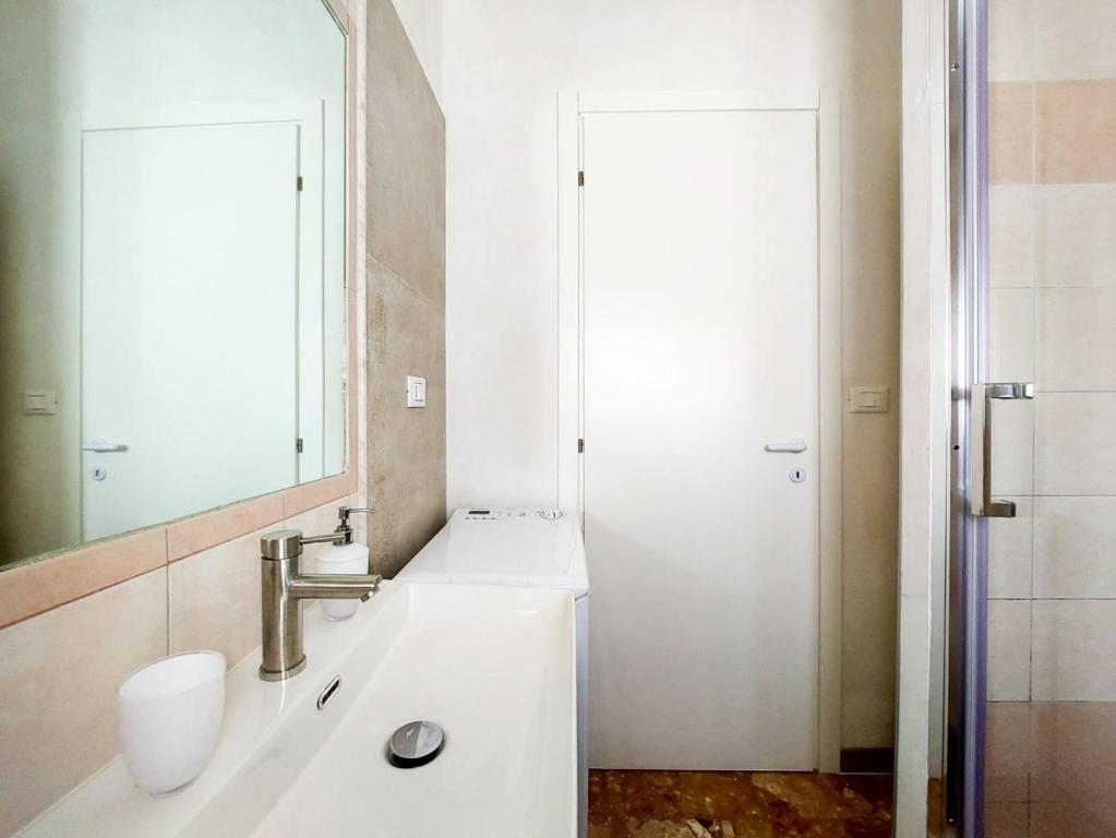 Tiny house via mascilongo photo 3