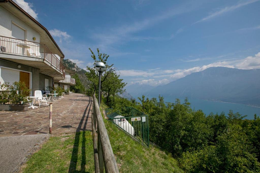 Tremosine Wonderful Lake View 2 - Happy Rentals photo 2