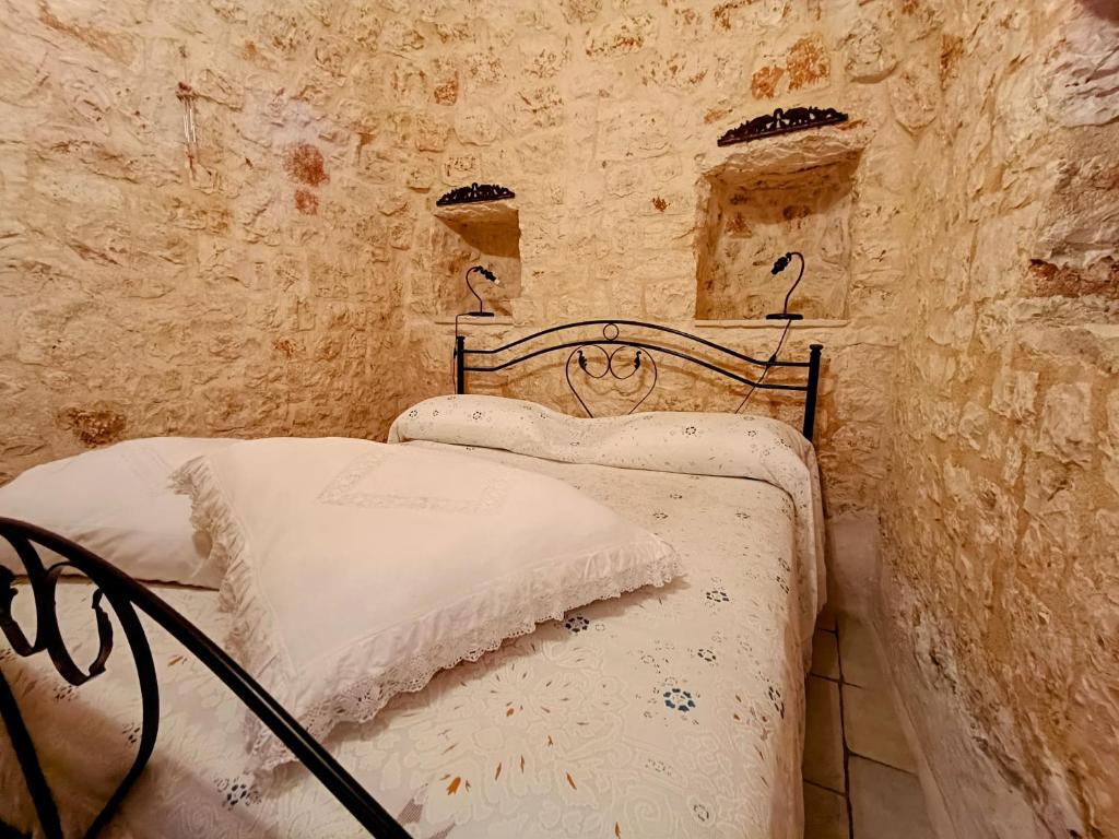 Trulli del Panorama photo 2