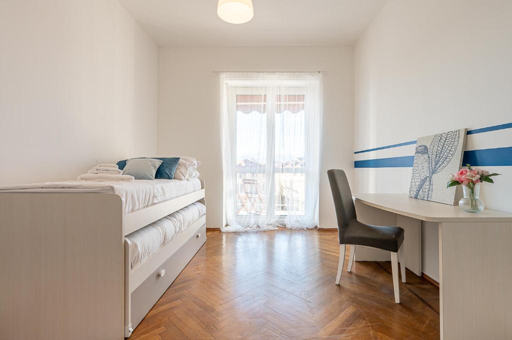 Metro Rivoli - High-end vista Alpi - GrandMaison photo 3