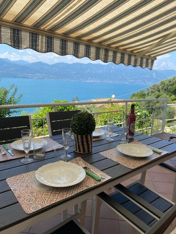 The Lake House — photo 1