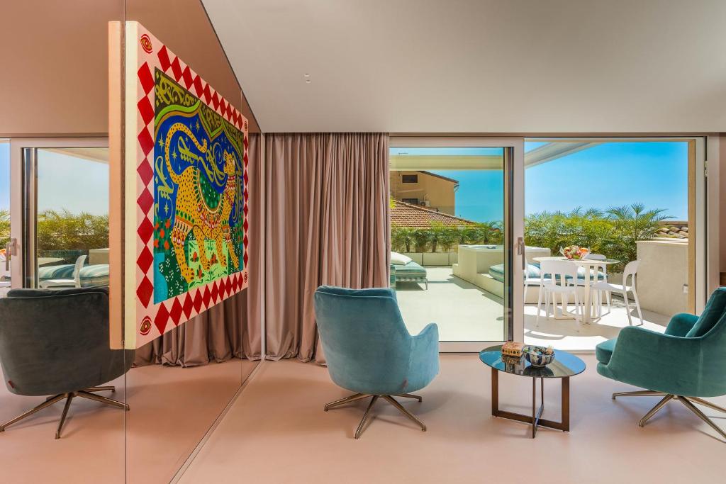 Taormina Infinity Suites photo 2