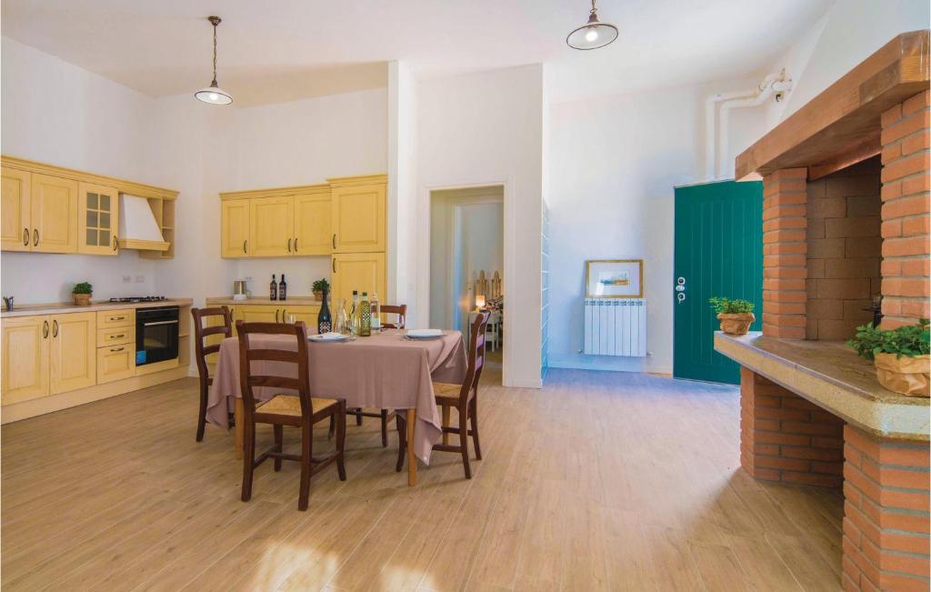 Awesome Apartment In Valnogaredo Pd photo 3