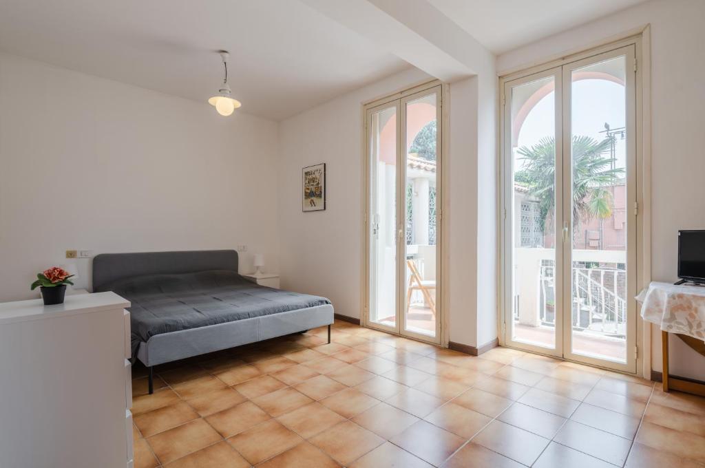 GuestHost - Taormina Sea View Studio photo 2