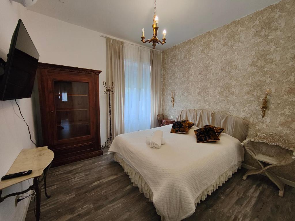 Romeo & Juliet Non-Hotel — photo 1
