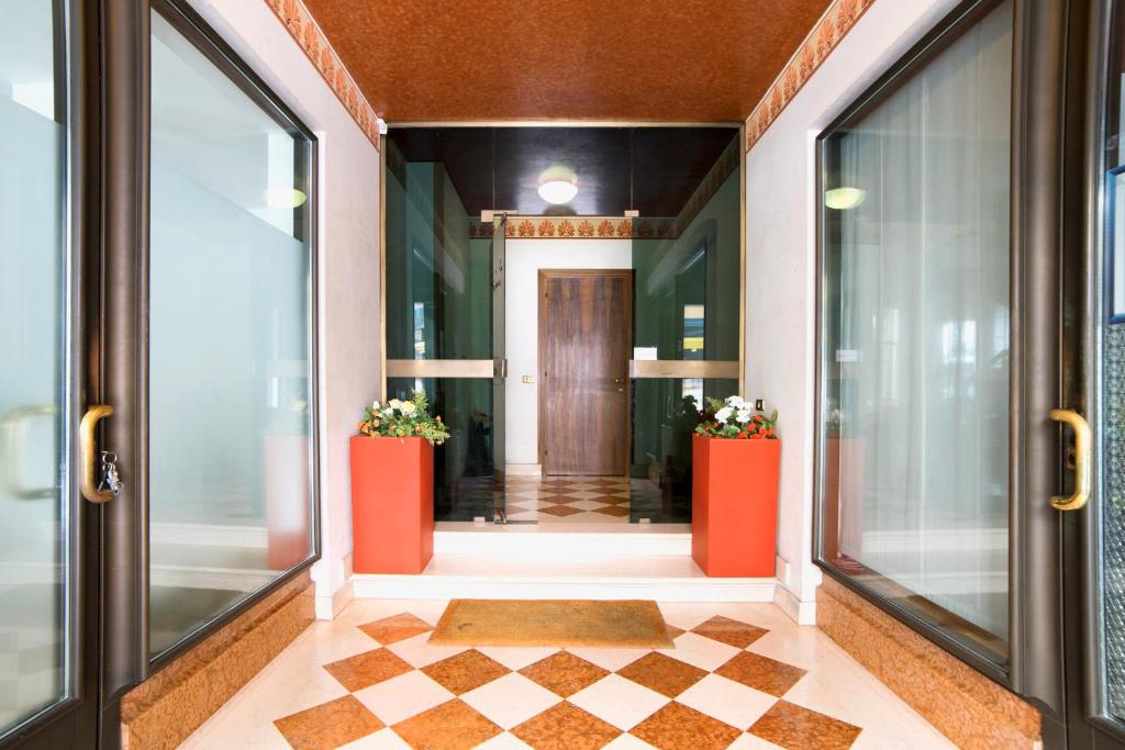 Holiday Treviso Suite Venezia — photo 1