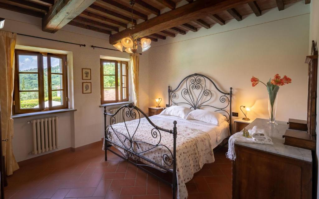 Experience the charm of Tenuta Le Caselle photo 2
