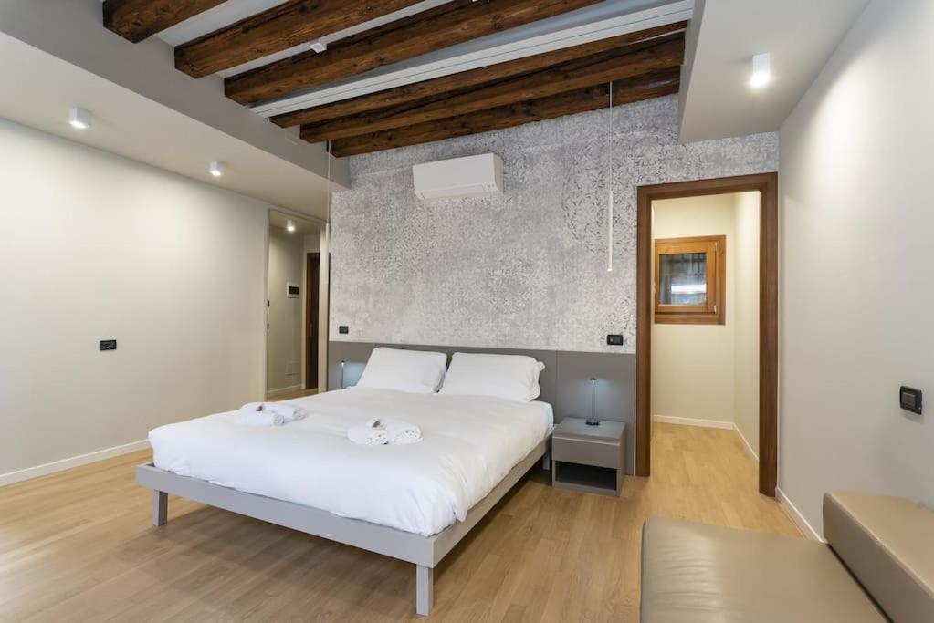 Rialto Prestige Apartment photo 2
