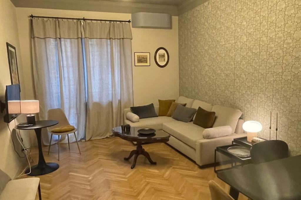 Two bedroom apartment with private parking photo 2