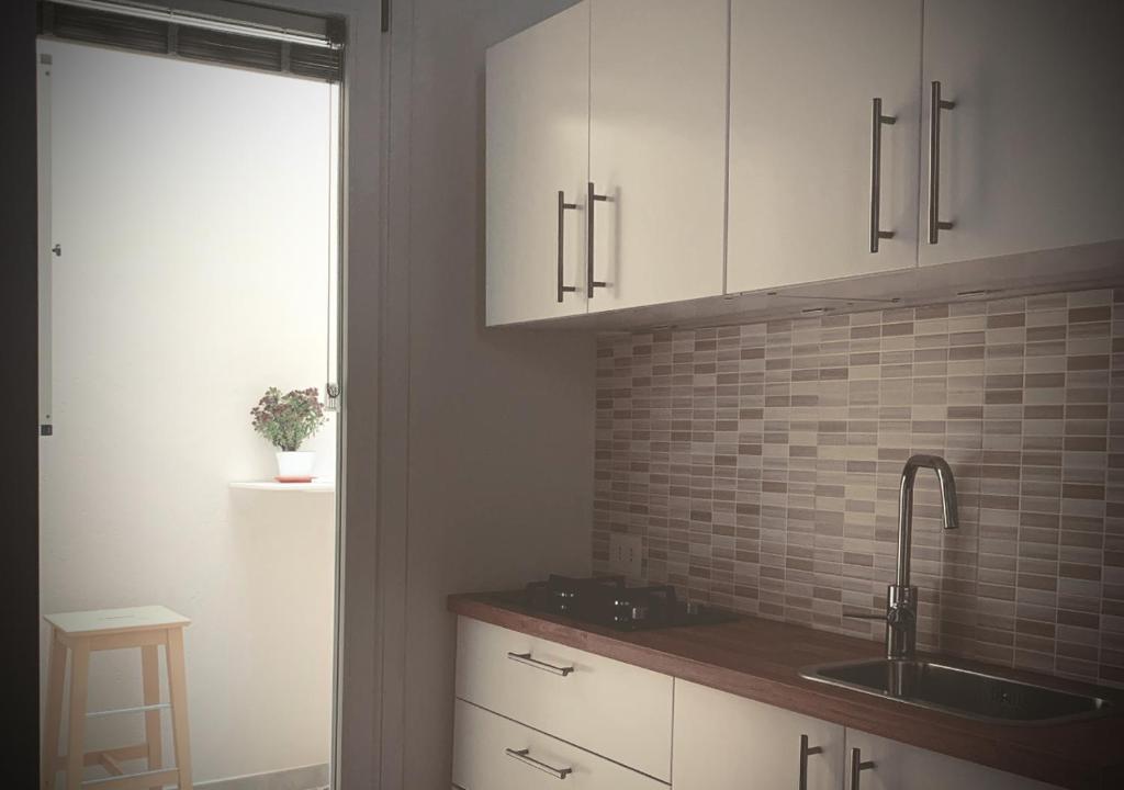 Satyria Apartments photo 3