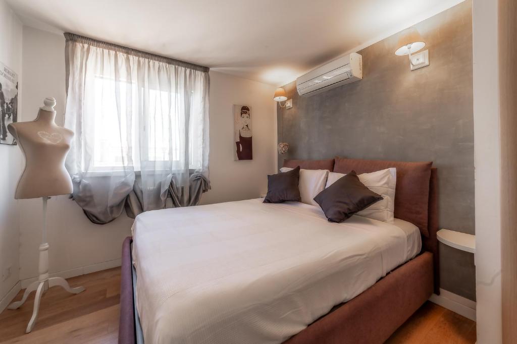 Cozy Penthouse with Terrace and Rome View — photo 1