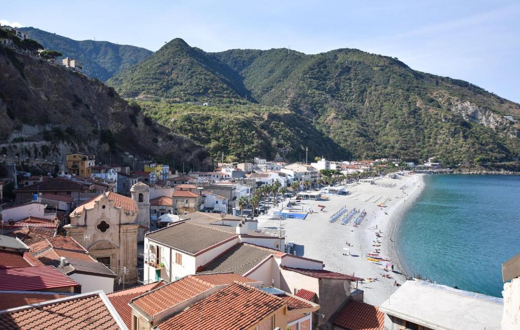 1 Bedroom Stunning Home In Scilla photo 2
