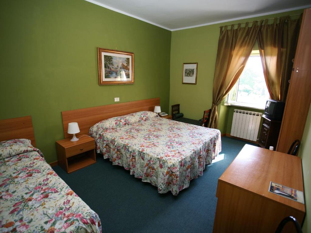 Hotel Sutrium photo 2