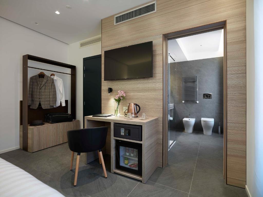 Boutique Hotel Touring photo 3