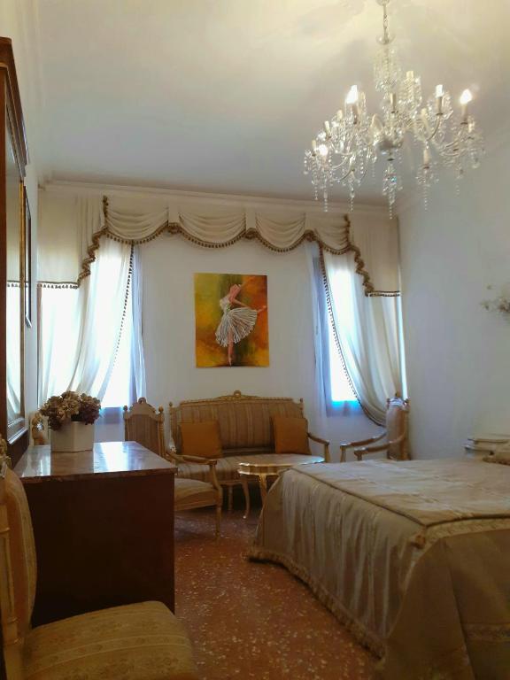 Romantica suite veneziana photo 2