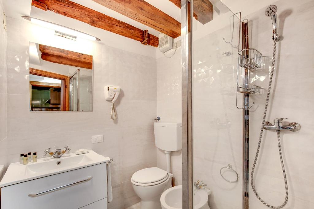 Smeraldo Apartment Loc-03081 photo 3