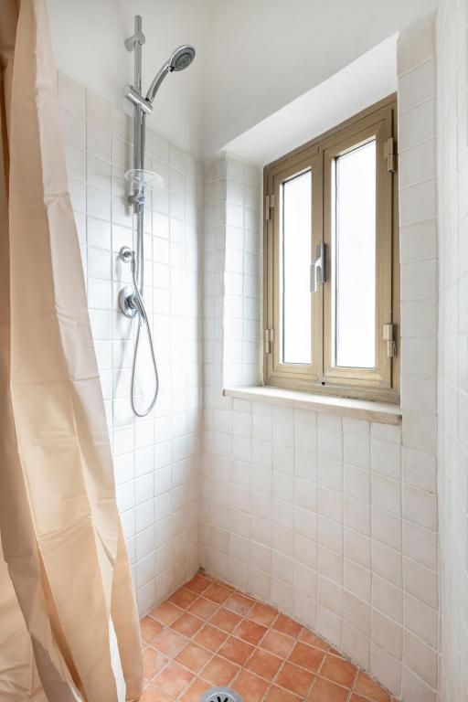 Quiet Retreat in Ancient Rome photo 3