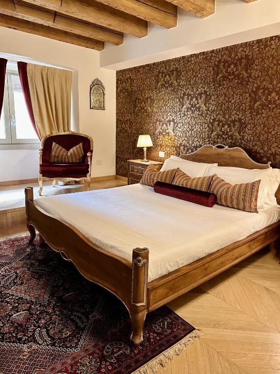 The Ambassador Apartment by Palazzo Monga photo 2