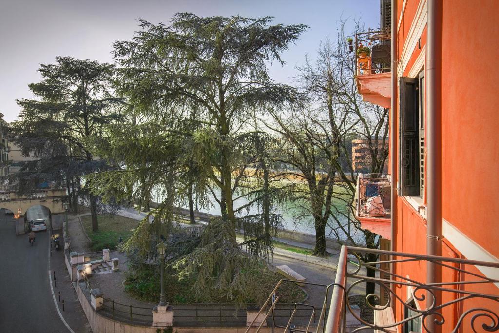 RIVER BALCONY — photo 1
