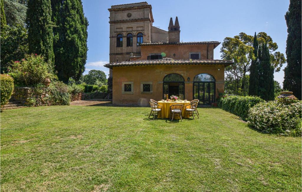 Amazing Home In Sutri — photo 1