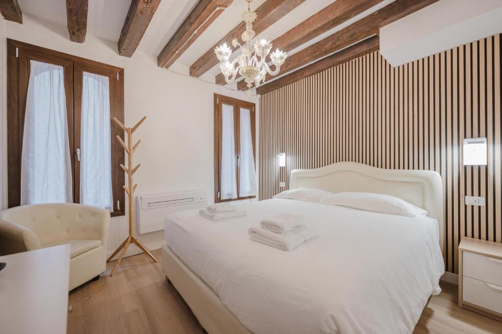 Rialto Suite 707 — photo 1