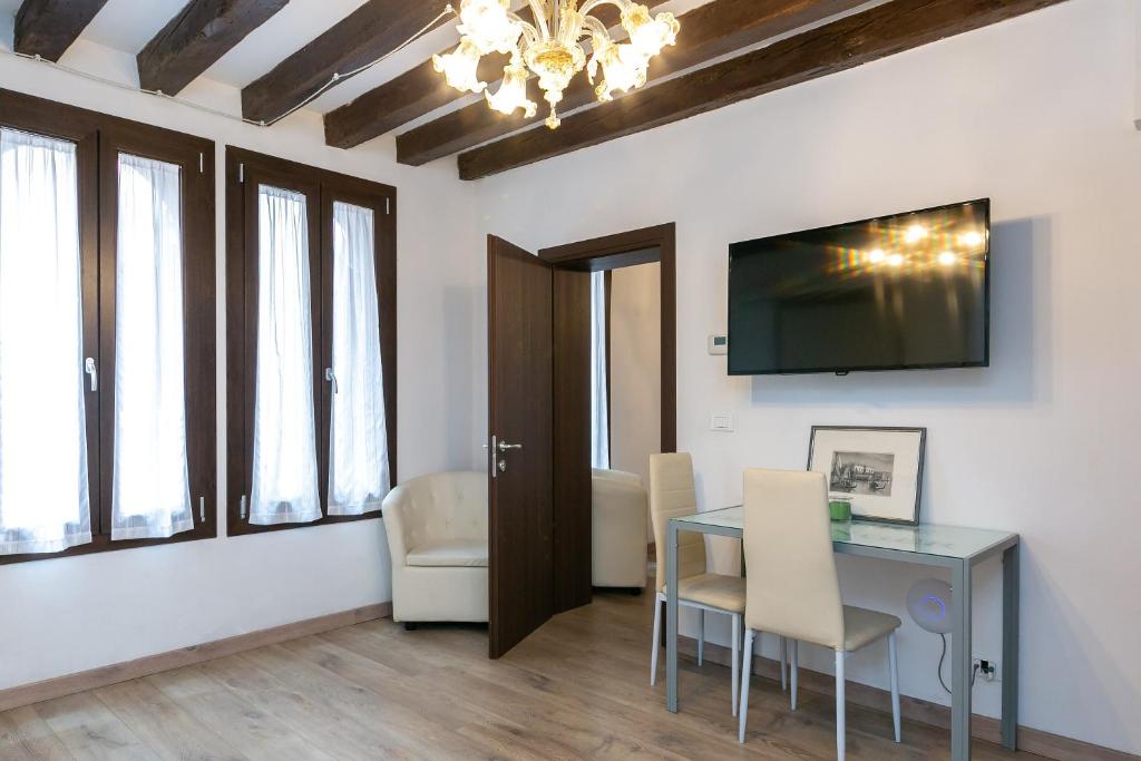 Rialto Suite 707 photo 2