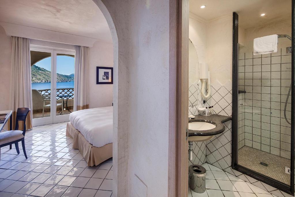 Therasia Resort Sea and SPA - The Leading Hotels of the World photo 2