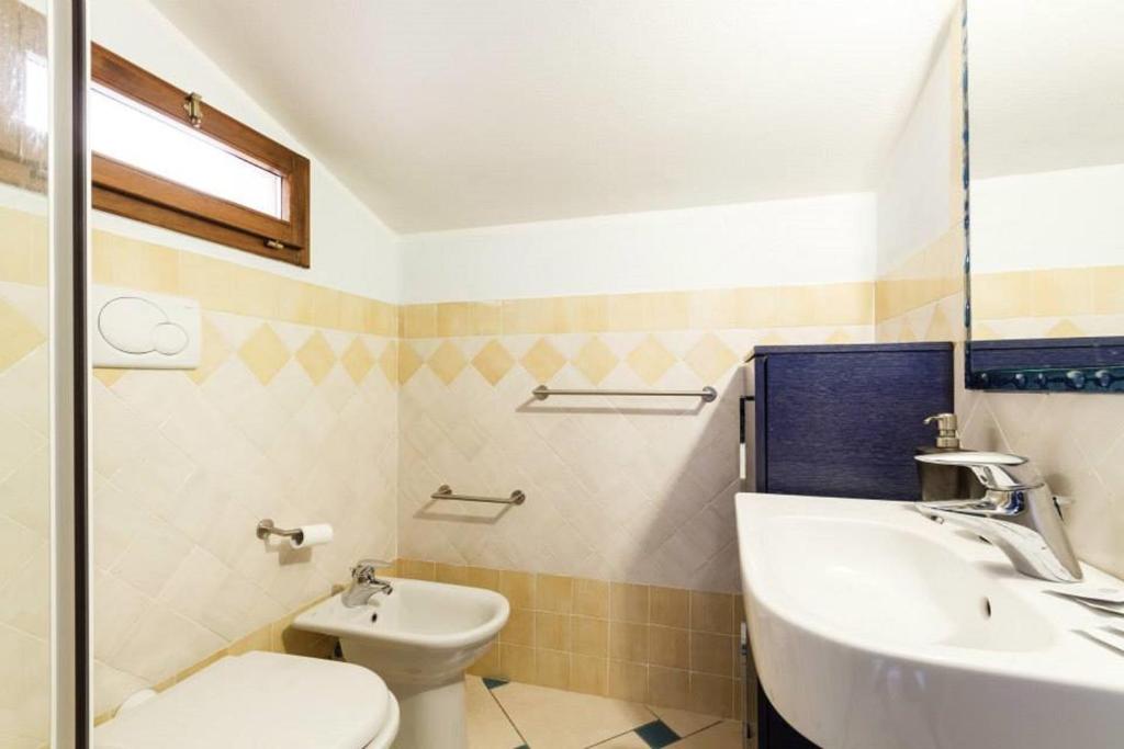 Giaco's Apartments 1 photo 3